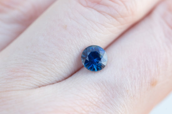 Load image into Gallery viewer, 1.34ct round blue sapphire
