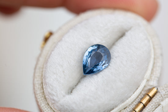 Load image into Gallery viewer, 1.26ct pear medium blue sapphire
