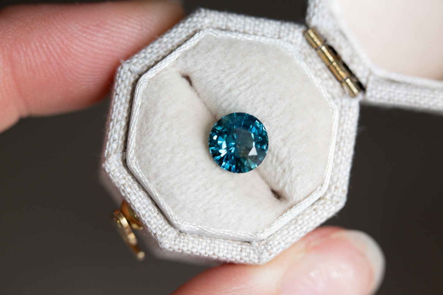 Load image into Gallery viewer, 1.97ct round teal blue sapphire
