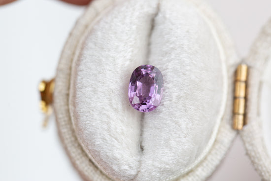 Load image into Gallery viewer, 1.12ct oval purple saphire
