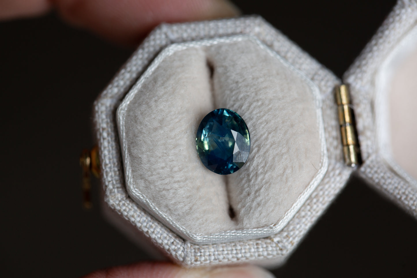Load image into Gallery viewer, 1.99ct oval blue green sapphire

