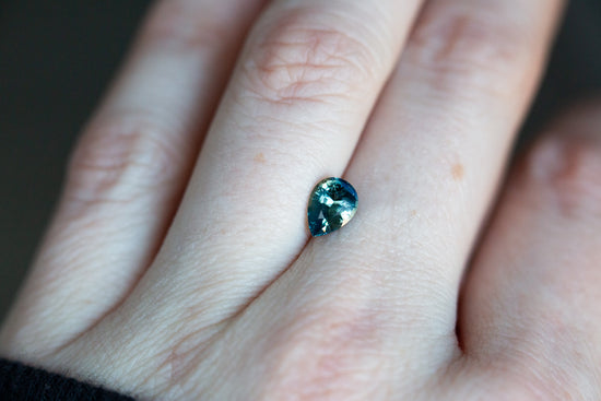 Load image into Gallery viewer, 1.54ct pear blue green sapphire

