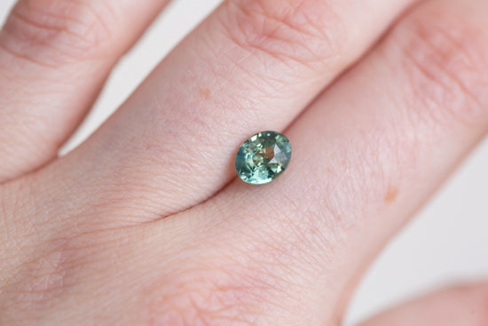 1.58ct oval teal sapphire