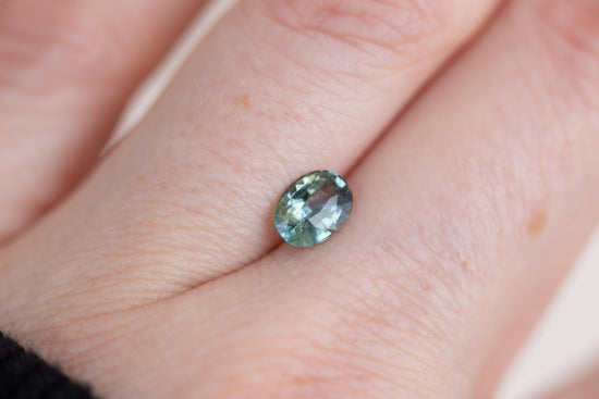 1.06ct oval teal sapphire