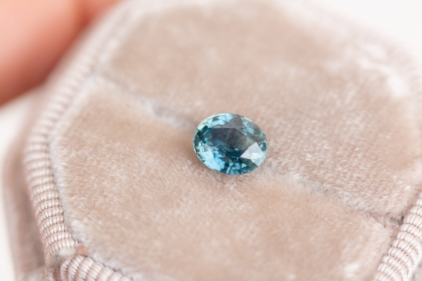 1.49ct oval medium blue/teal sapphire