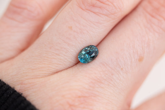 Load image into Gallery viewer, 1.22ct oval blue green sapphire

