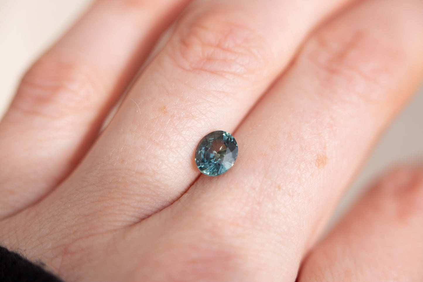 1.38ct oval blue green sapphire