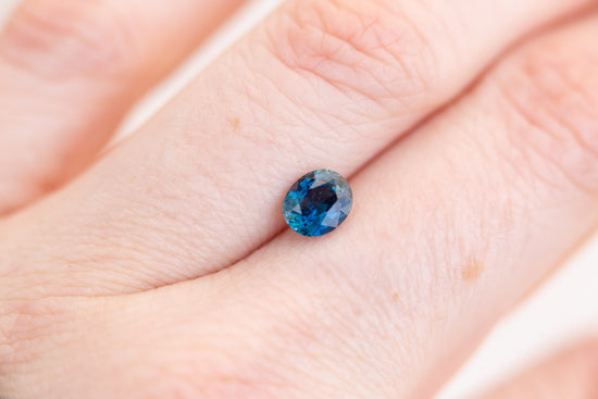 1.12ct oval blue sapphire