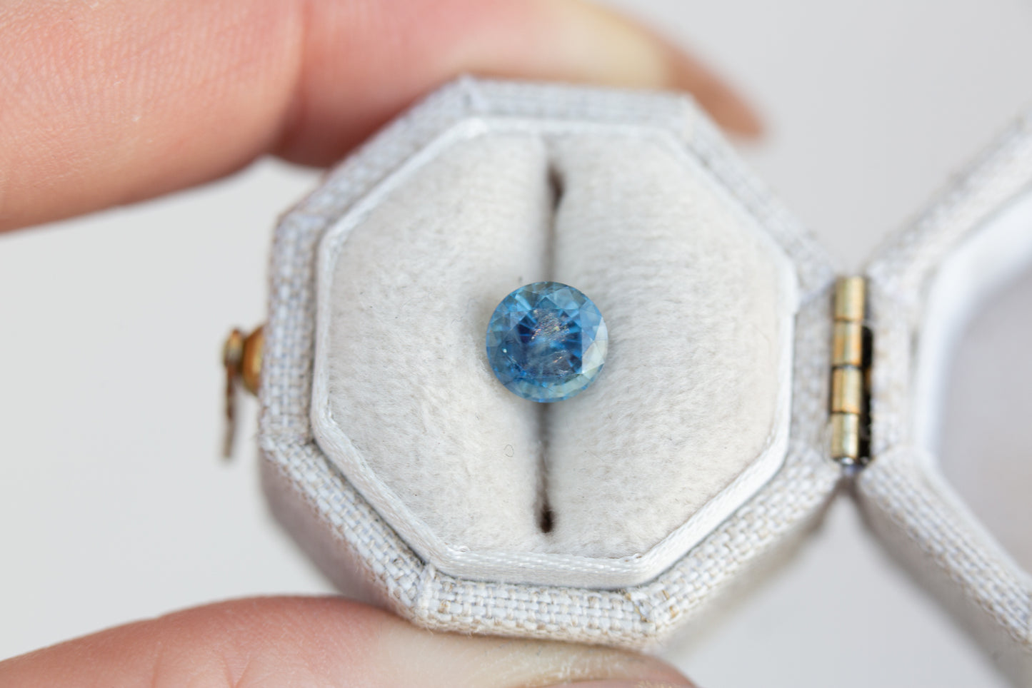 1.37ct round medium blue sapphire