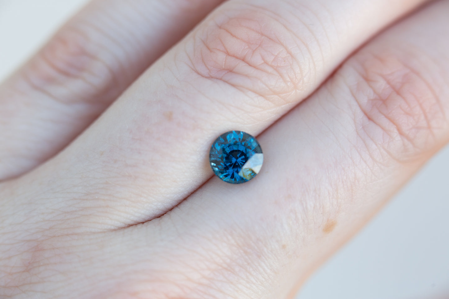 2.12ct round blue teal sapphire