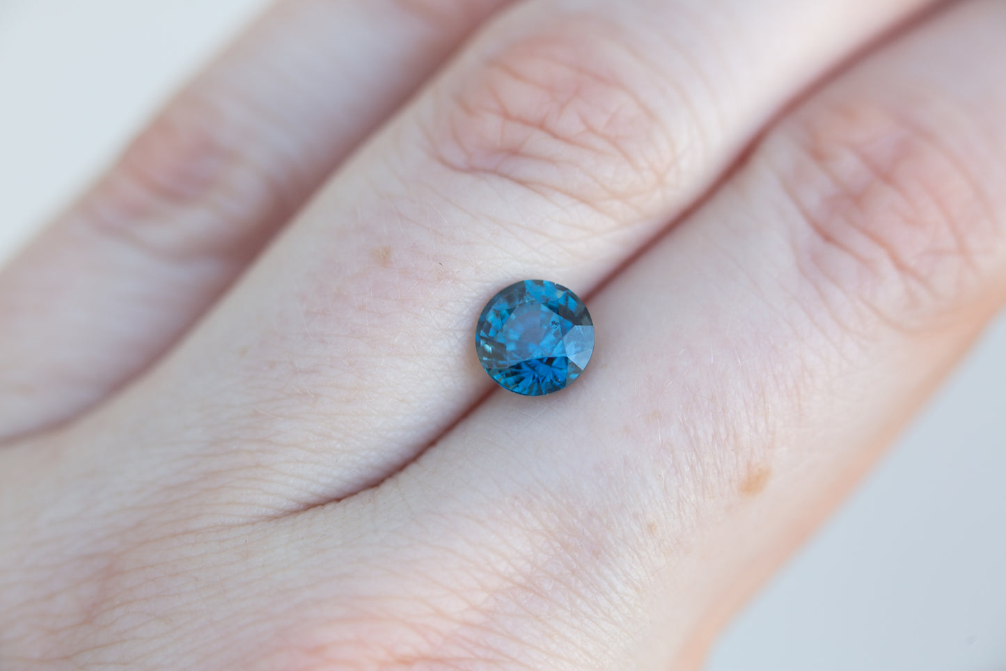 2.12ct round blue teal sapphire