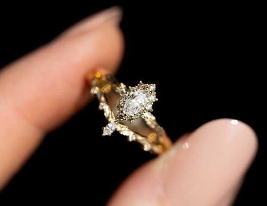 Midsummer Petite setting with marquise center and champagne diamonds