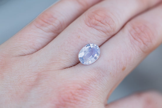 4.57ct oval opalescent lavender sapphire