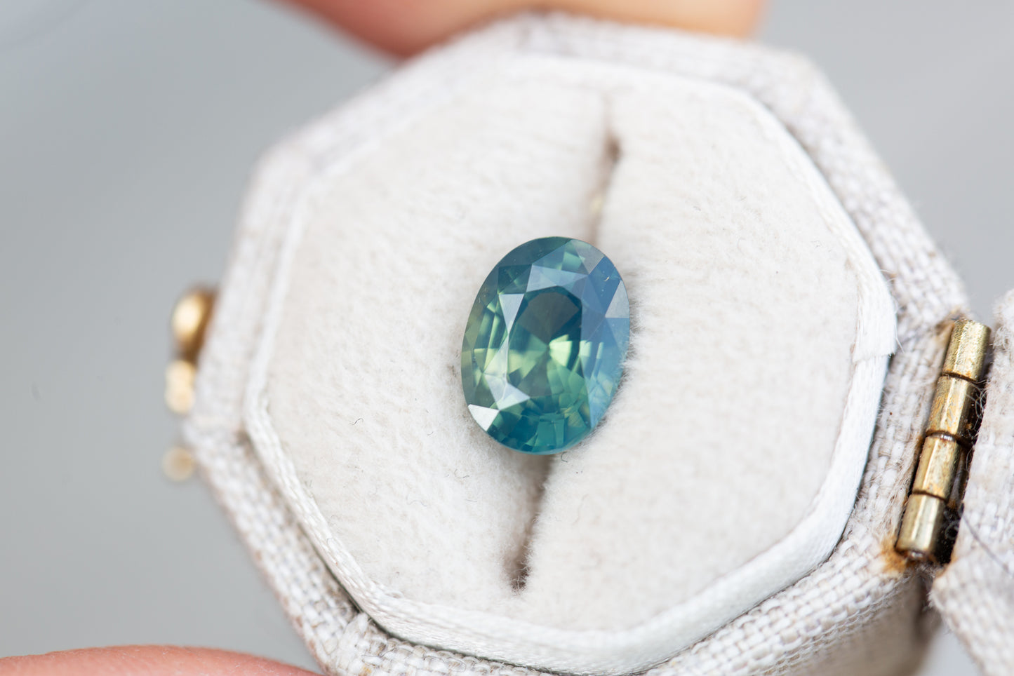 2.18ct oval opalescent teal green sapphire