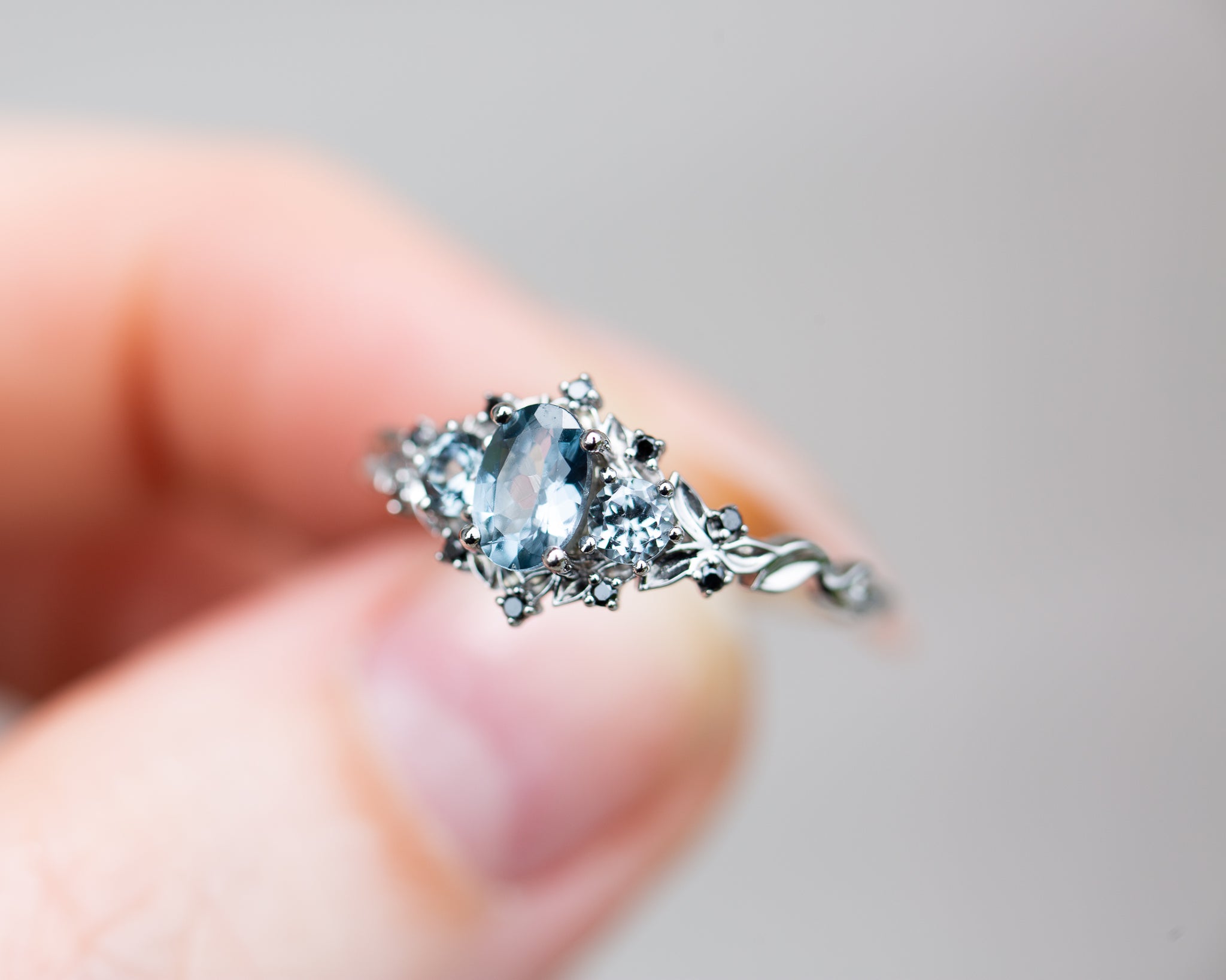 Briar Rose Three Stone with grey spinel and black diamonds – Oore