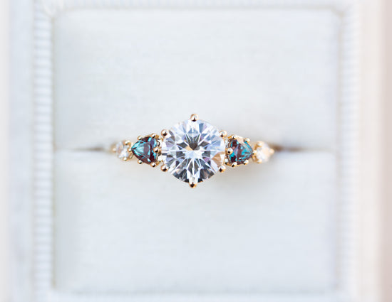 Load image into Gallery viewer, Round moissanite and alexandrite five stone ring
