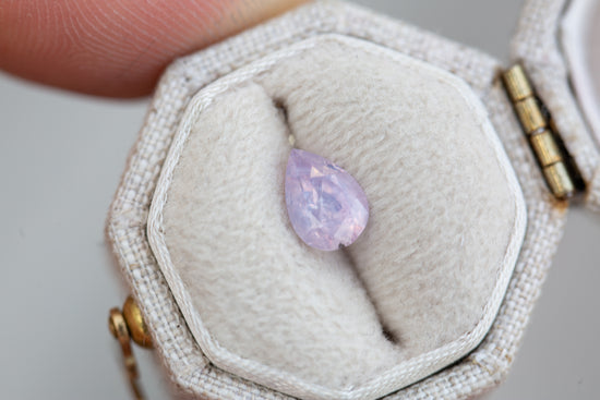 Load image into Gallery viewer, 1.13ct pear opalescent pink sapphire

