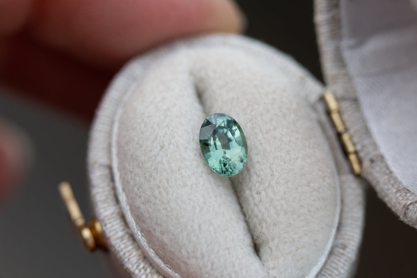 1ct oval teal green sapphire