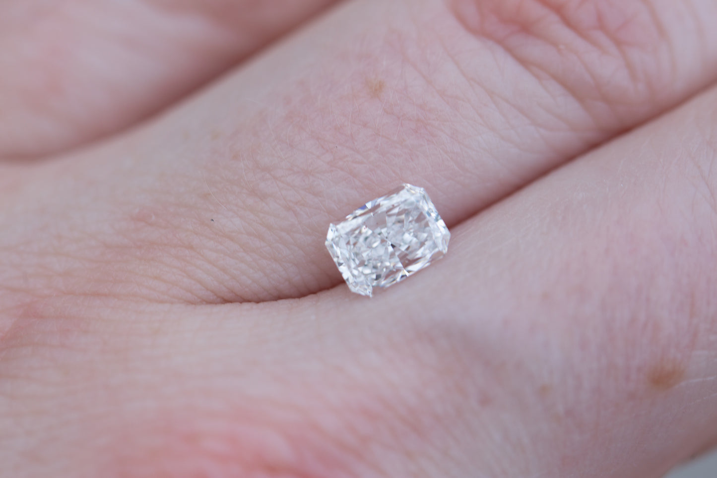 Load image into Gallery viewer, 1.24ct radiant cut lab diamond, D/VVS2
