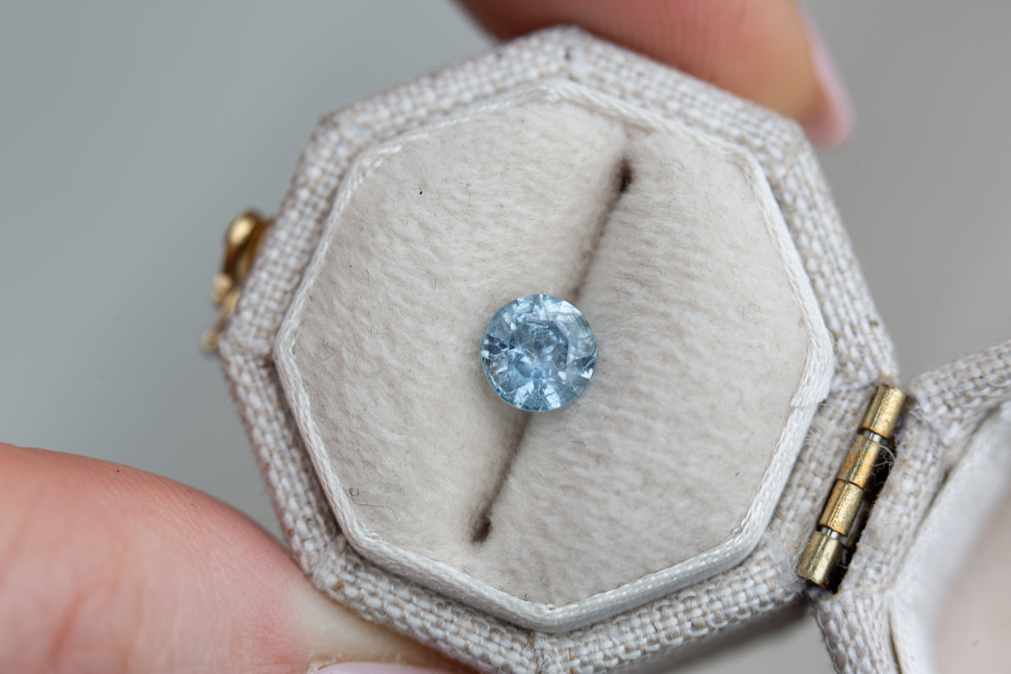 Load image into Gallery viewer, .7ct round medium blue sapphire
