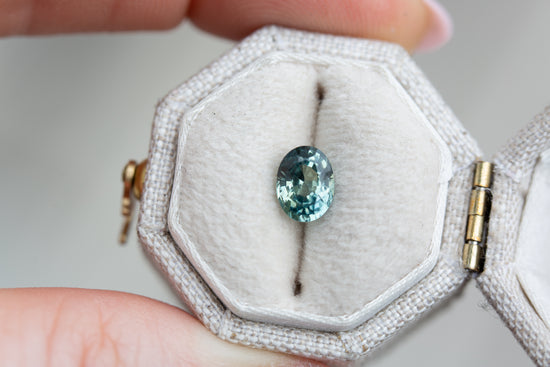 1.04ct oval teal green sapphire