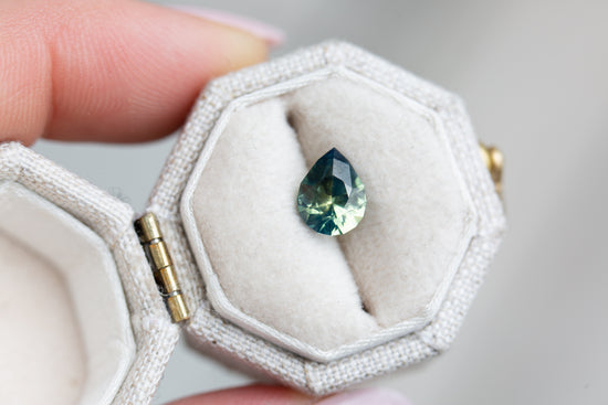 Load image into Gallery viewer, 1.53ct pear teal yellow green sapphire
