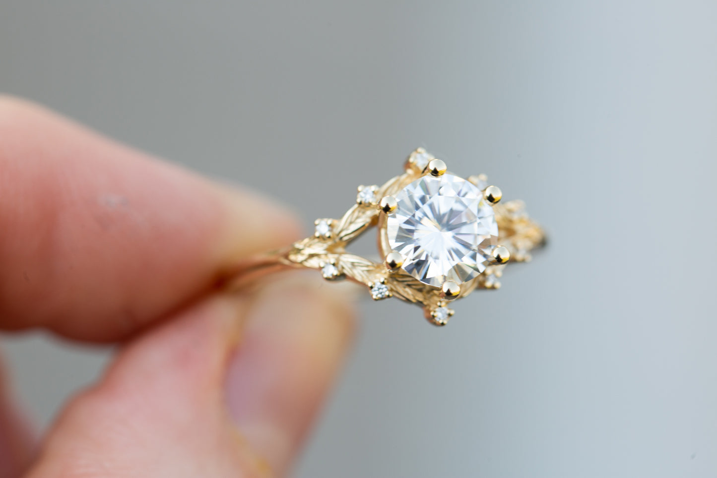 Woodland solitaire with 7mm round moissanite