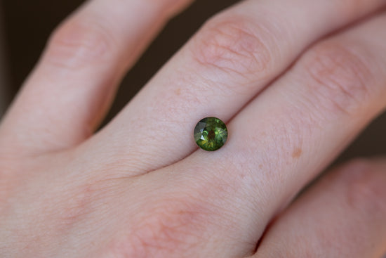 1.28ct round green sapphire