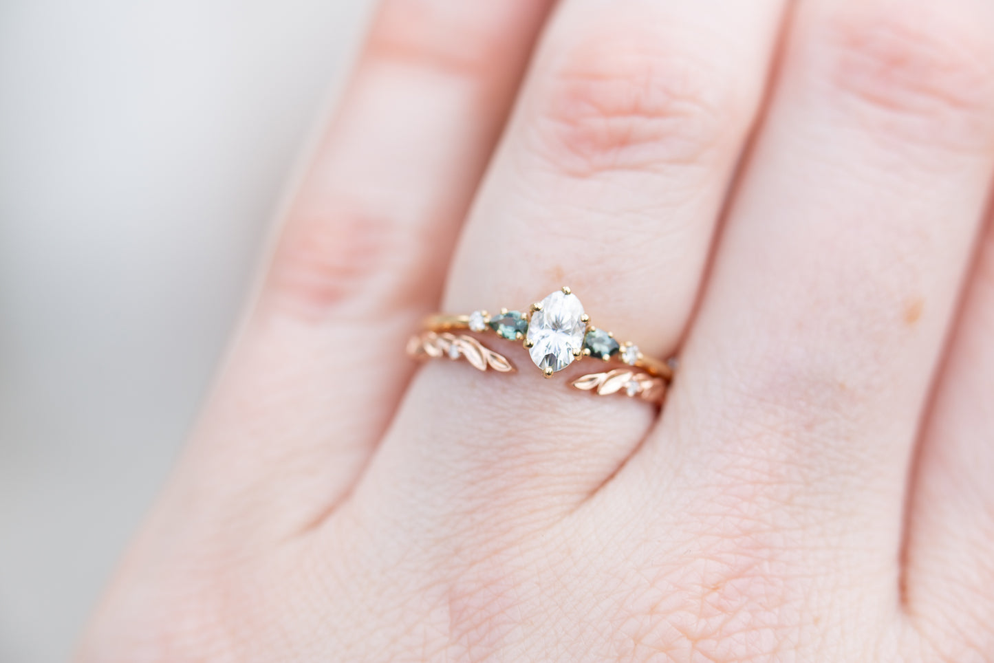 WHAT IS A DIAMOND ENGAGEMENT RING WITH A CATHEDRAL SETTING?