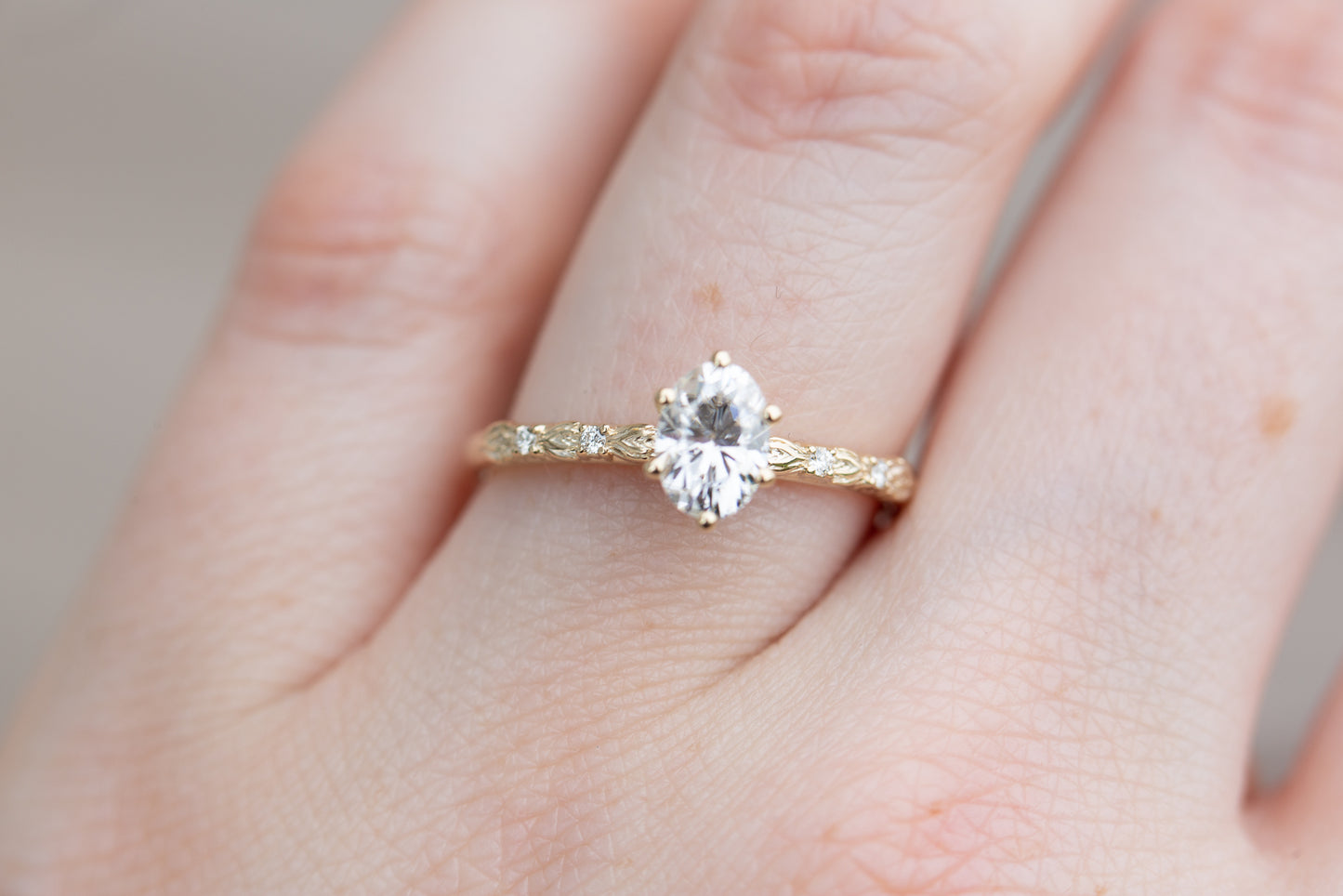 Load image into Gallery viewer, Elvina with oval moissanite
