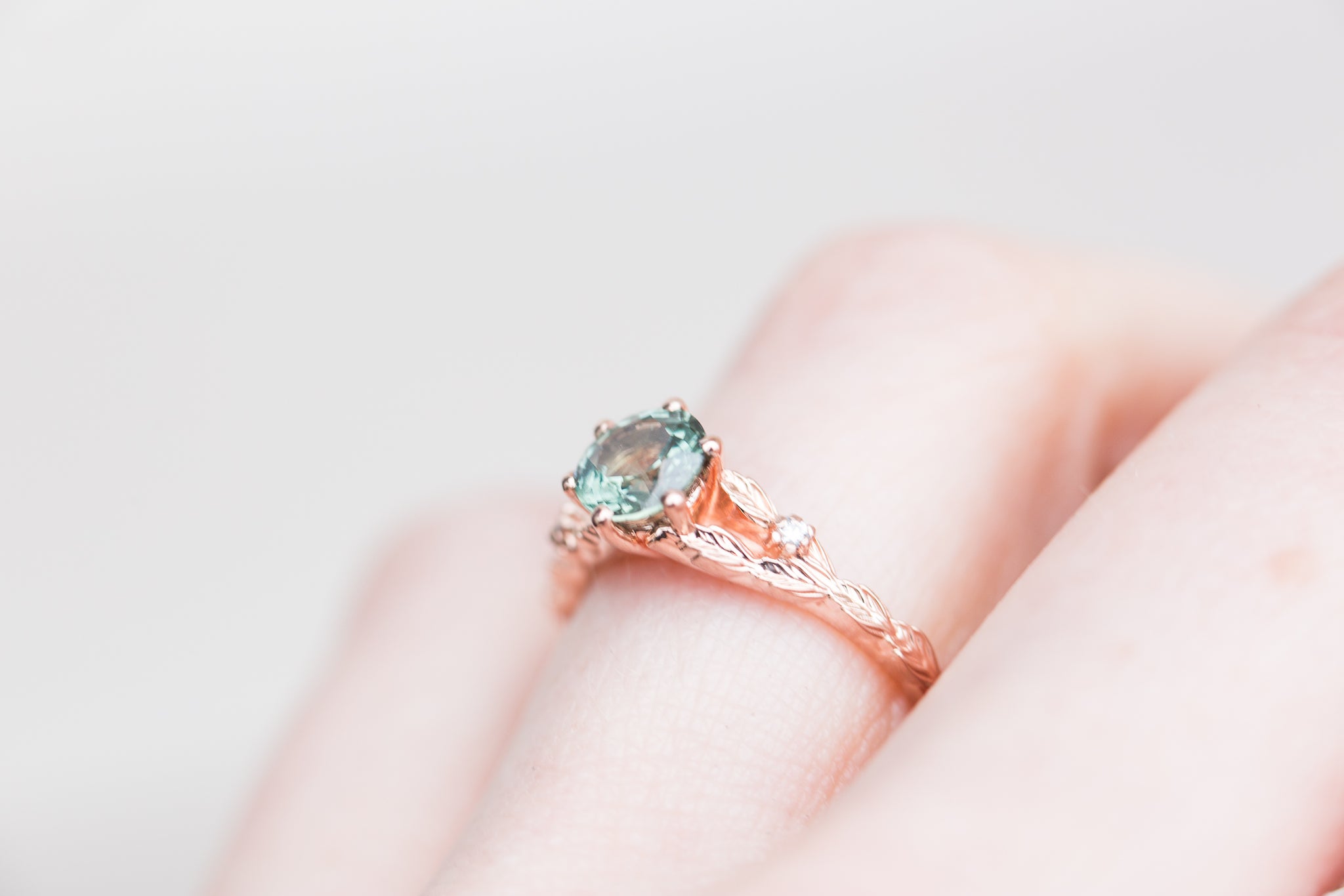 14Kgf×セイロンサファイアのピアス【1点もの】 ピアス（フック