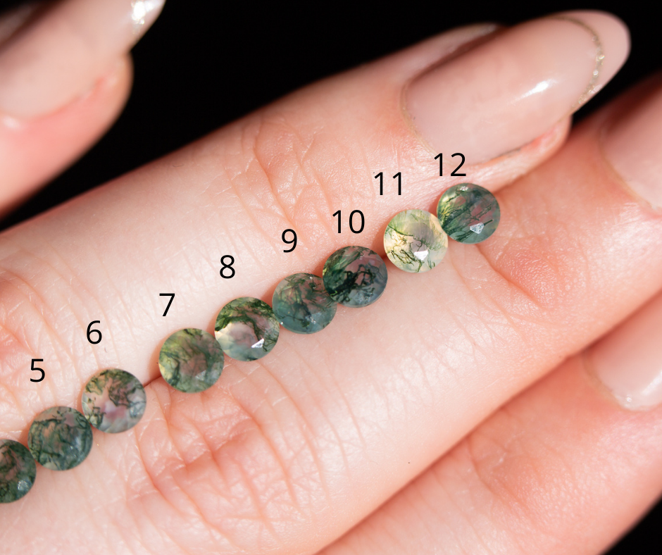 Round moss agate five stone ring with diamond side stones