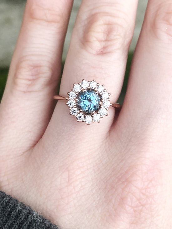 Load image into Gallery viewer, Cluster halo ring with aquamarine and diamonds
