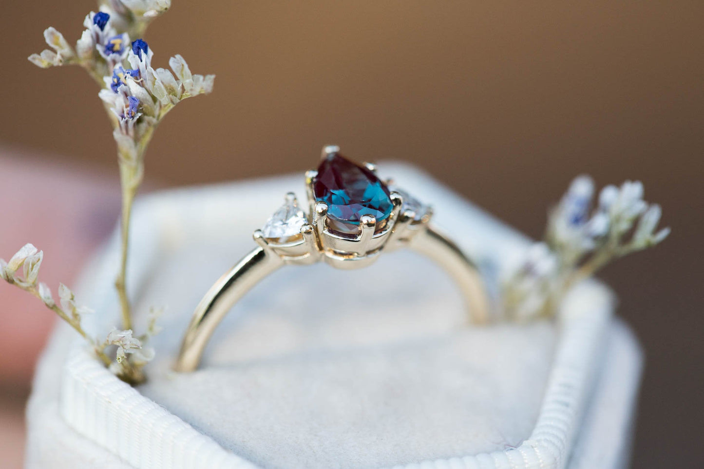 Load image into Gallery viewer, Pear alexandrite moissanite three stone engagement ring
