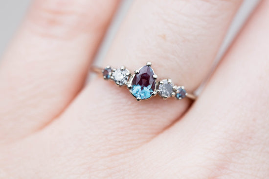 Load image into Gallery viewer, Alexandrite grey diamond cluster ring, five stone ring
